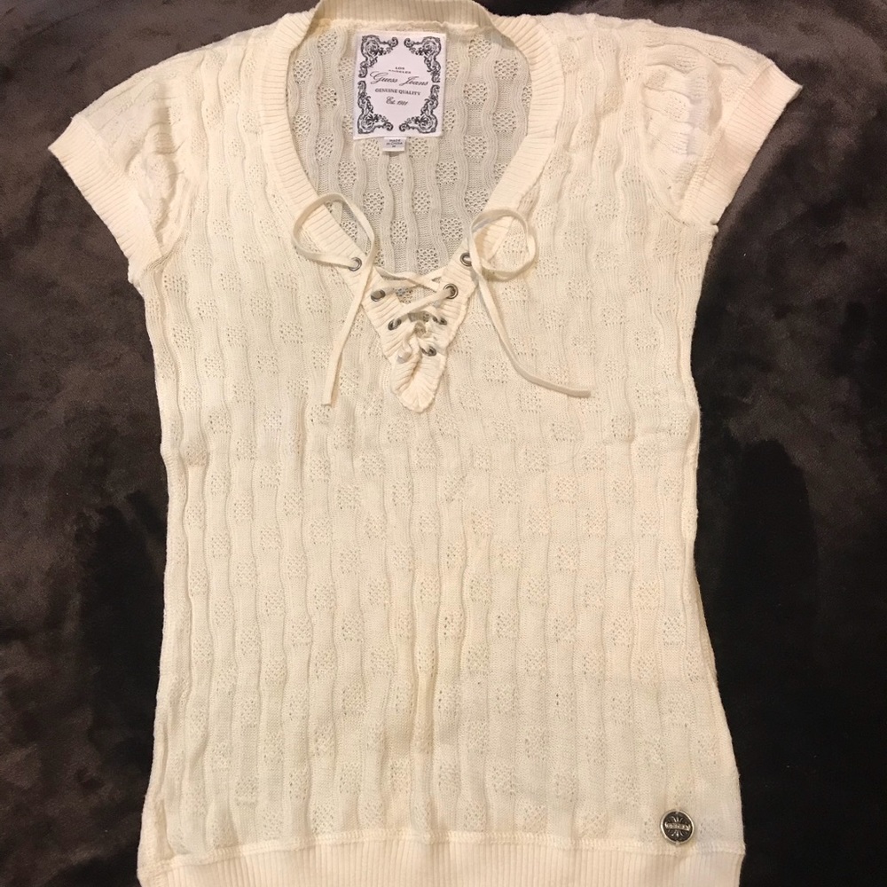 🌸Guess jeans cute top🌸 LIKE NEW